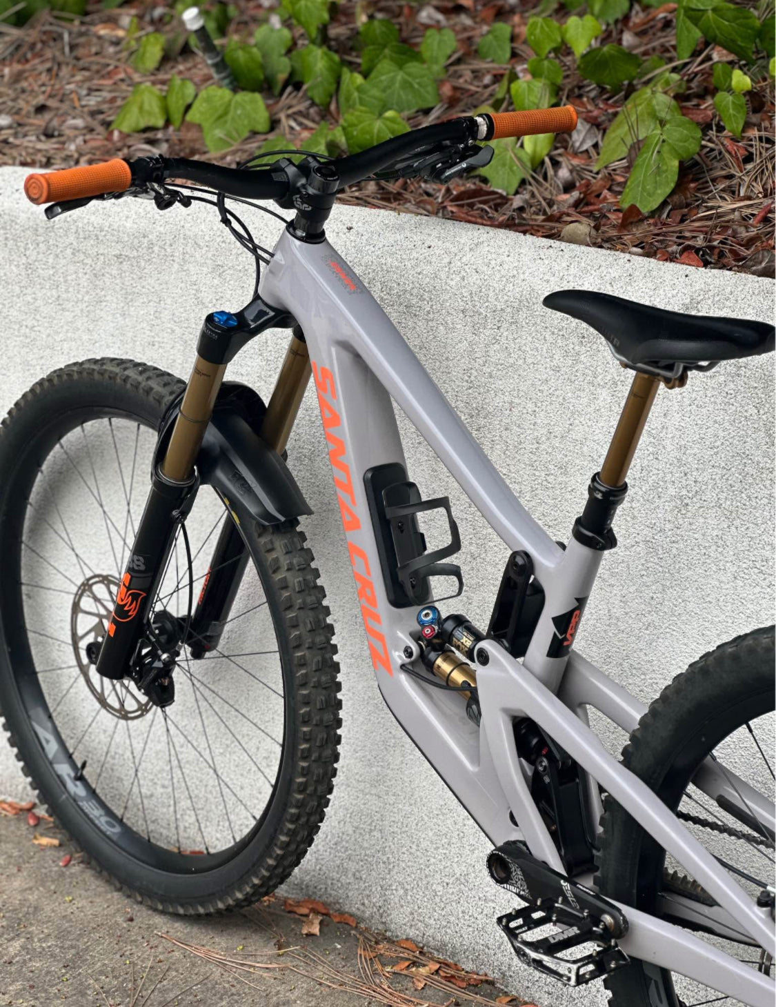 Santa Cruz Nómad R 27.5 Año 2024