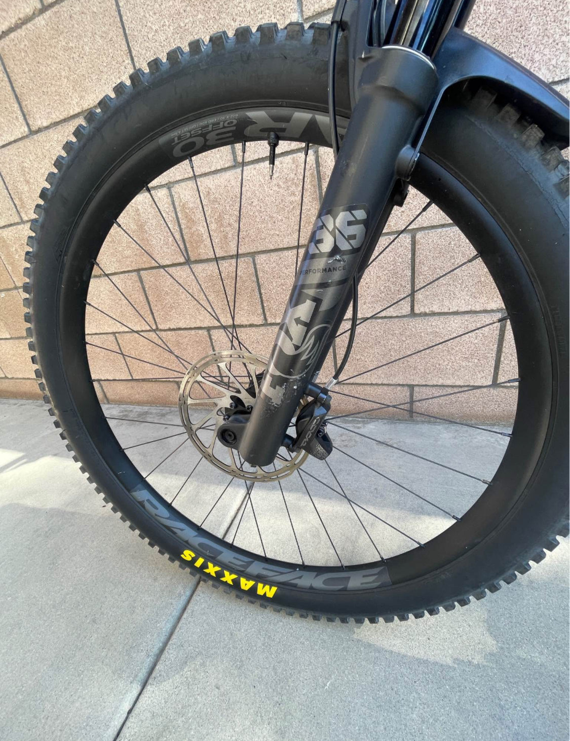 Santa Cruz Hightowerc R 29 Año 2022