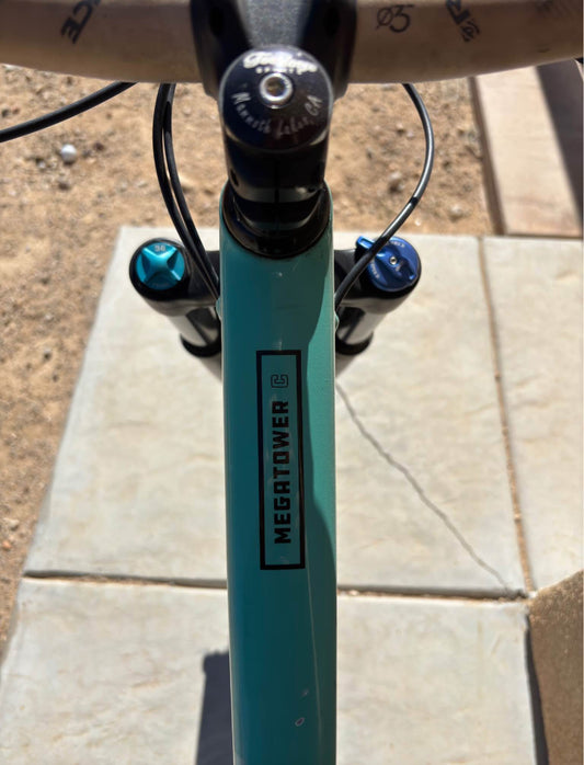 Santa Cruz Megatower R 29 Año 2020