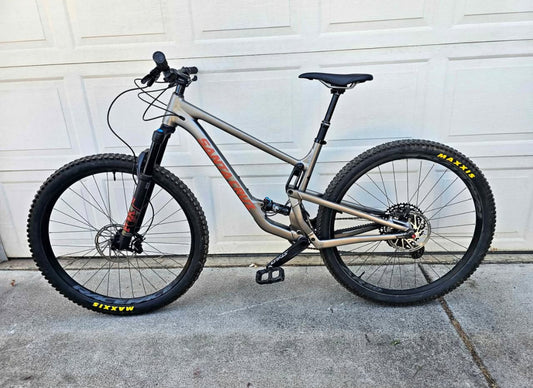 Santa Cruz Tallboy AL Año 2023
