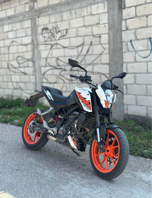 KTM Duke 200 Año 2023