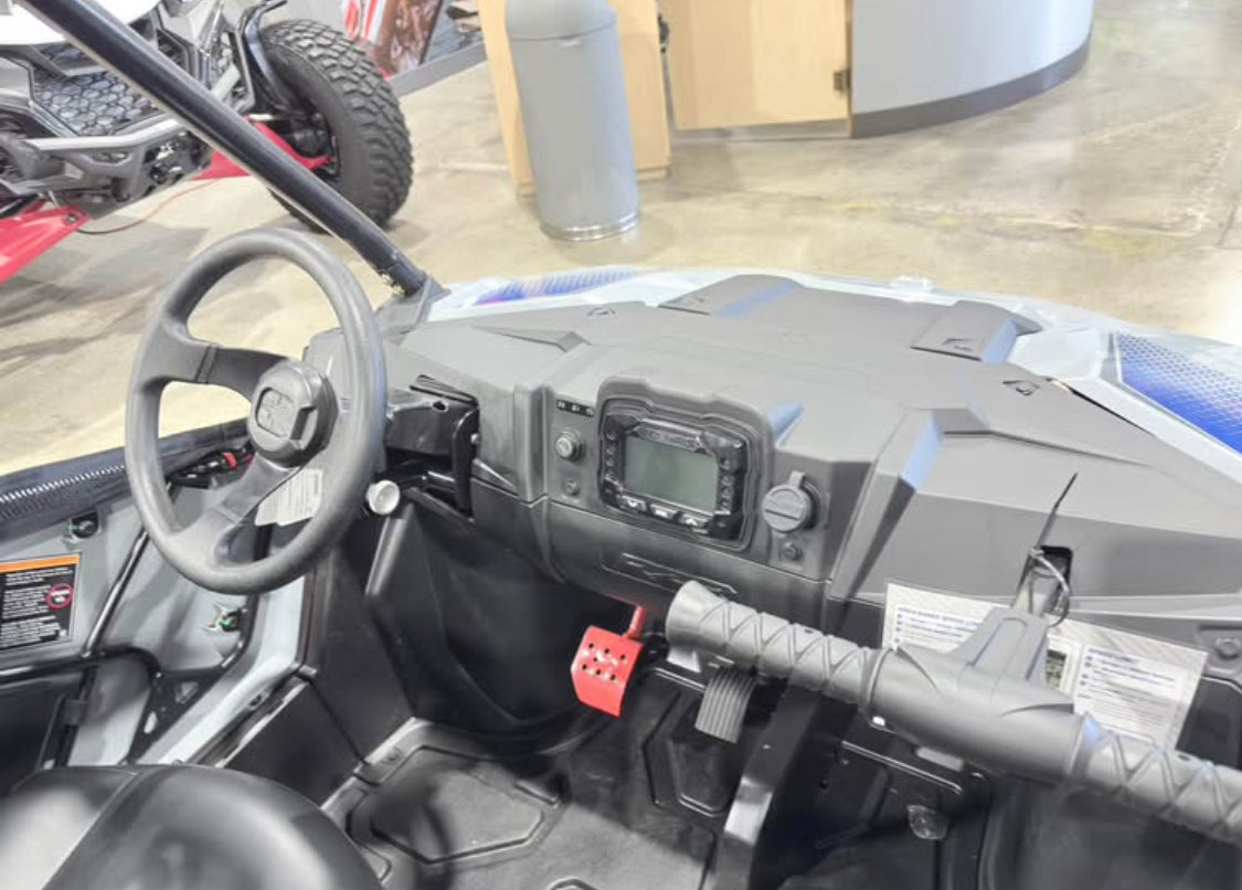 Polaris RZR 200 EFI Año 2023