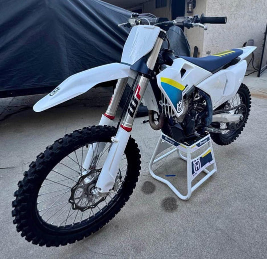 Husqvarna 350 Año 2023