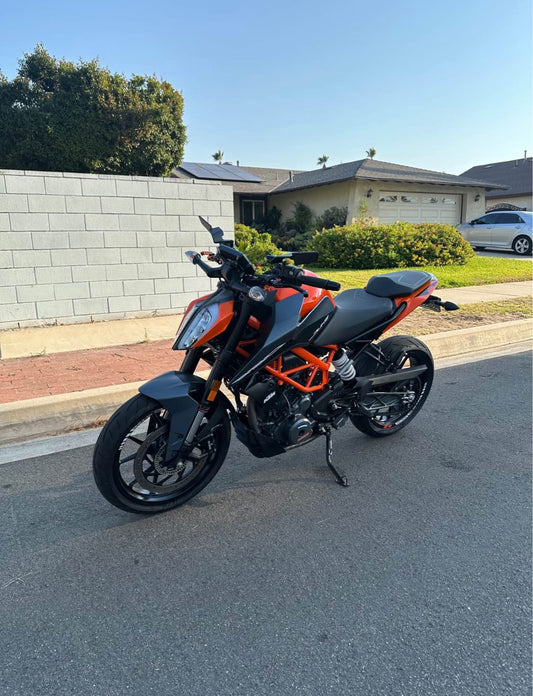 KTM 390 Año 2023