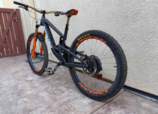 Santa Cruz  Nómad C  R 29  Año 2023