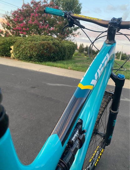 YETI SB6  Carbón  R 27.5  Año 2022