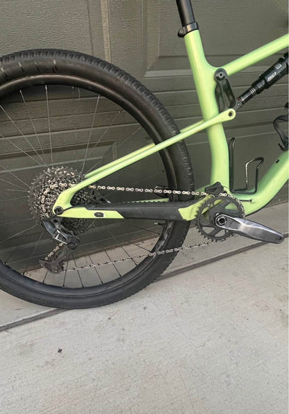 Santa Cruz  Blur C  R 29  Año 2023