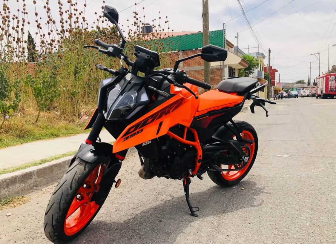 KTM  Duke 390  Año 2024