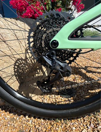 YETI  SB 160 XL  Año 2024