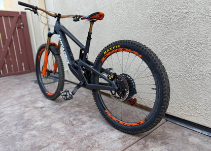 Santa Cruz  Nómad C  Año 2023