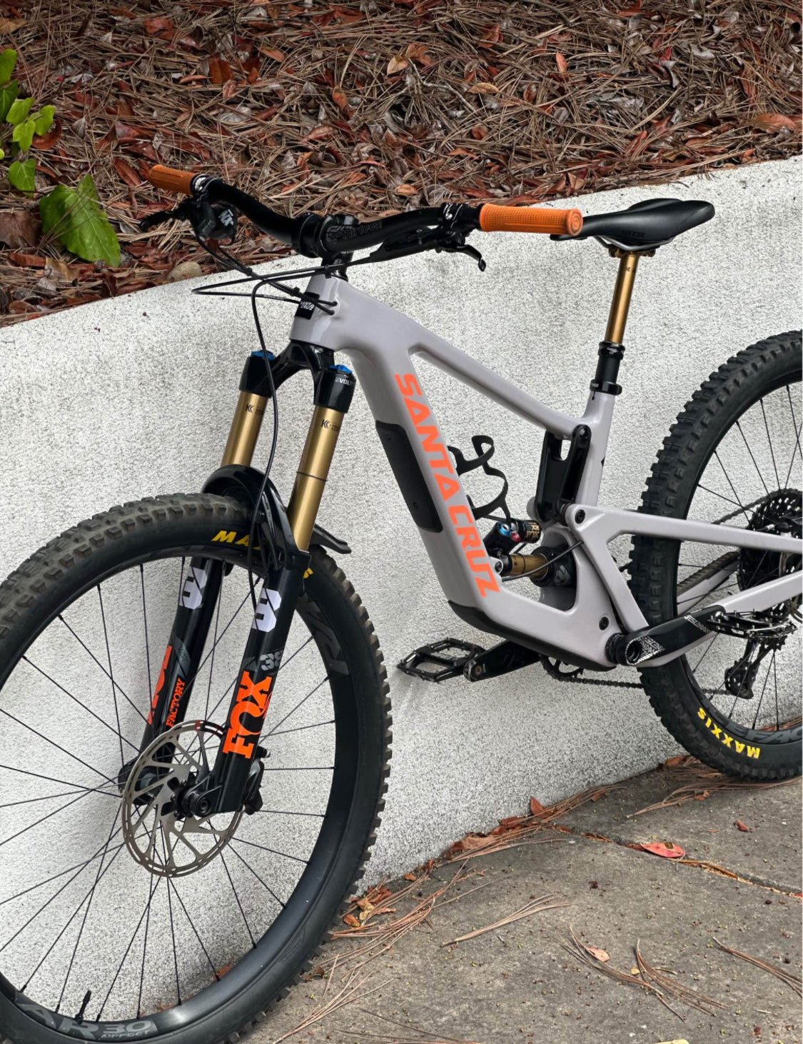 Santa Cruz  Nómad  R 27.5  Año 2024