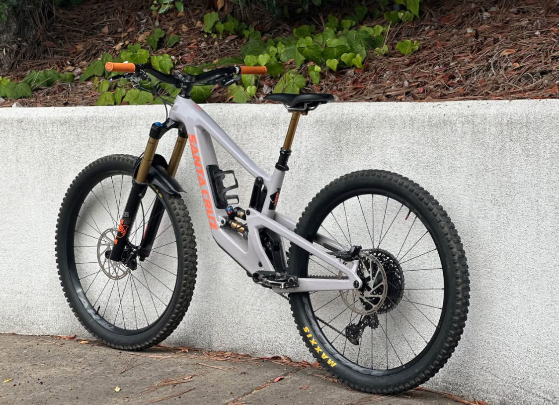 Santa Cruz  Nómad  R 27.5  Año 2024