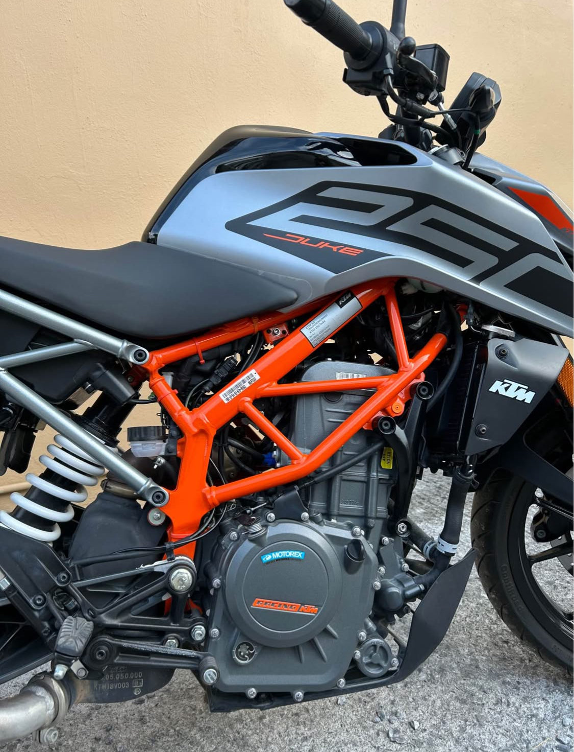 KTM  Duke 250  Año 2022