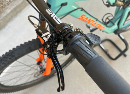 Santa Cruz  Blur Large Año 2022