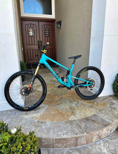 Santa Cruz  R 27.5  Año 2022