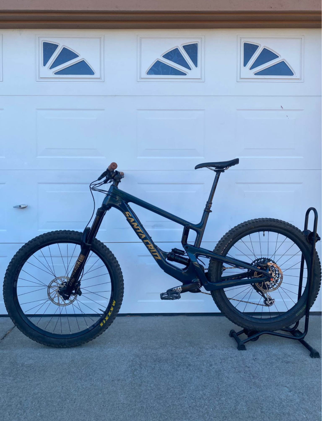 Santa Cruz  Nomad C  R 25.5  Año 2022