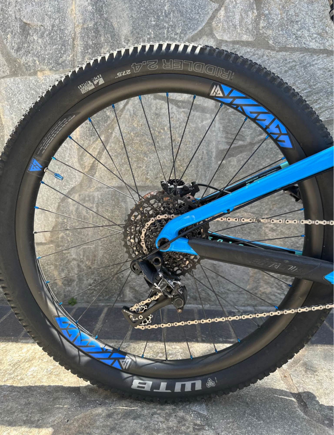 Santa Cruz  5010 cc  Año 2016