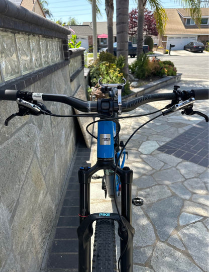 Santa Cruz  5010 cc  Año 2016