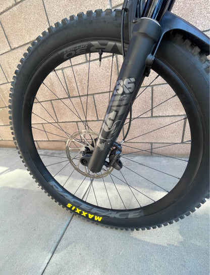 Santa Cruz  Hightower C Año 2022