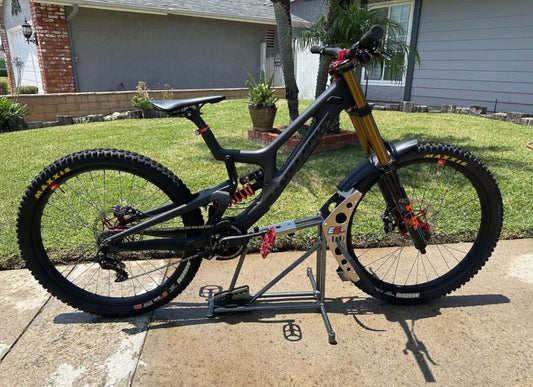 Santa Cruz  V10  Año 2020