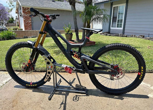 Santa Cruz  V10  Año 2020