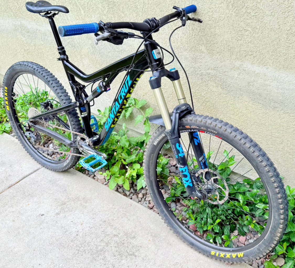 Santa Cruz  Bronson  R 27.5  Año 2022