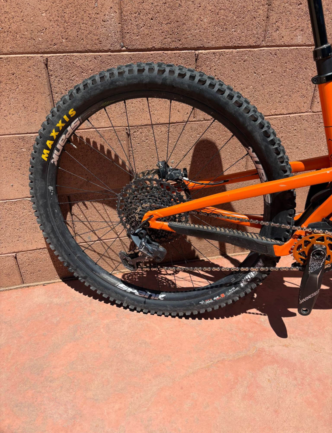 Santa Cruz  HighTower  R 27.5  Año 2022