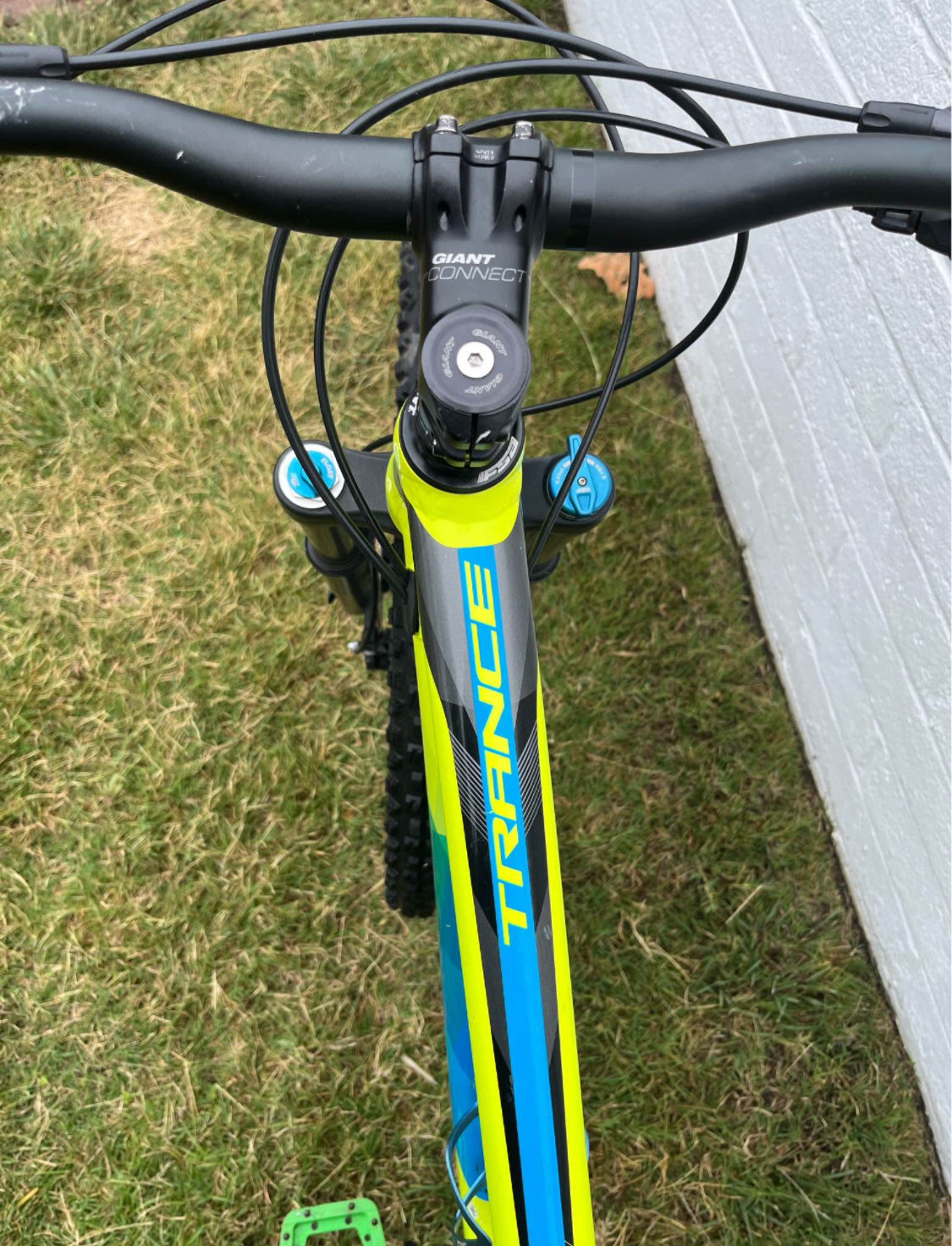 Gian trance MTB R 27.5  Año 2022