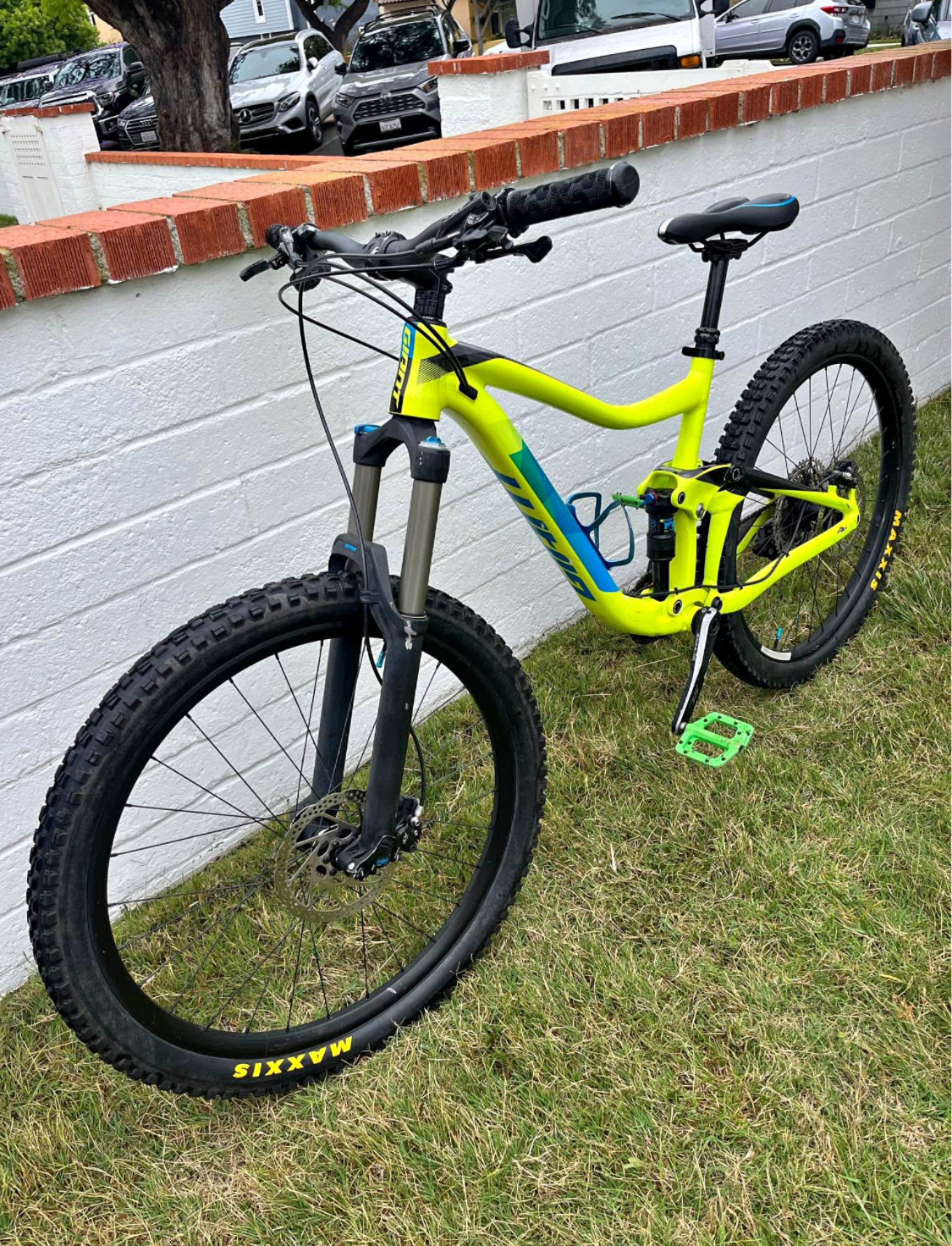 Gian trance MTB R 27.5  Año 2022