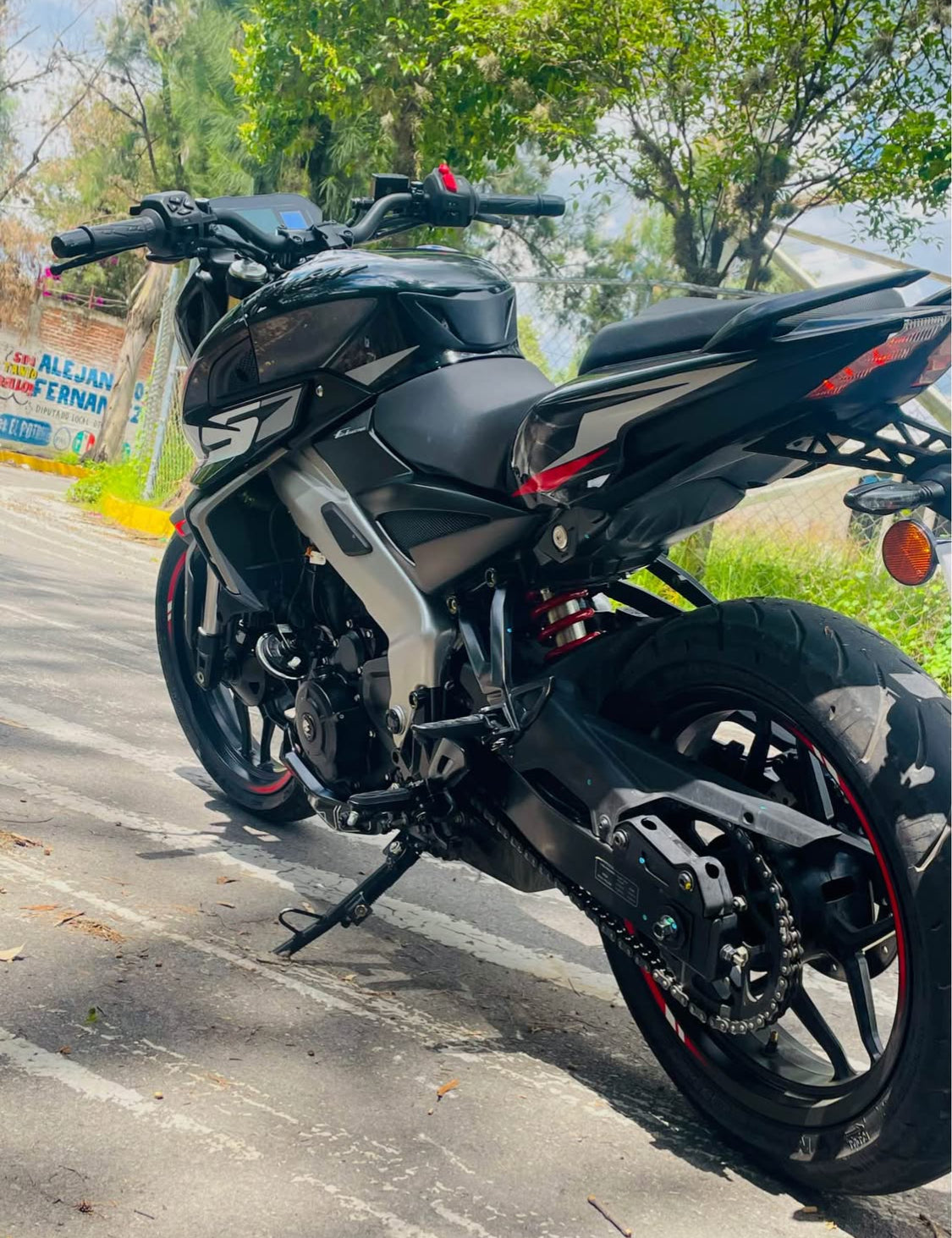 Bajaj NS 400z  Año 2024