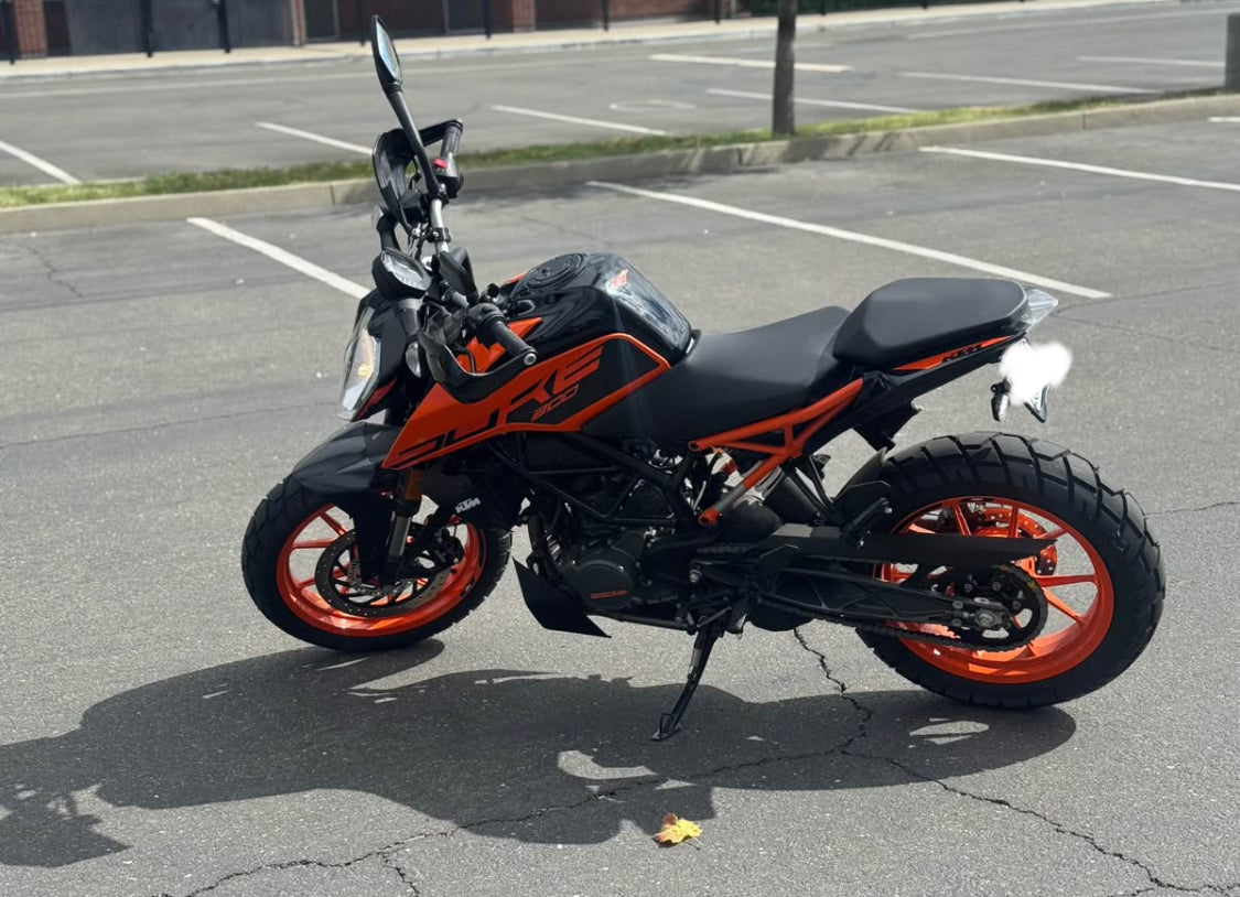 KTM  Duke 200 Año 2023