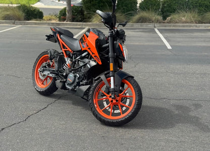 KTM  Duke 200 Año 2023