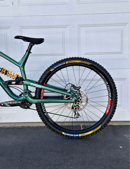 Commencal RFS Edición especial  R 27.5  Año 2024