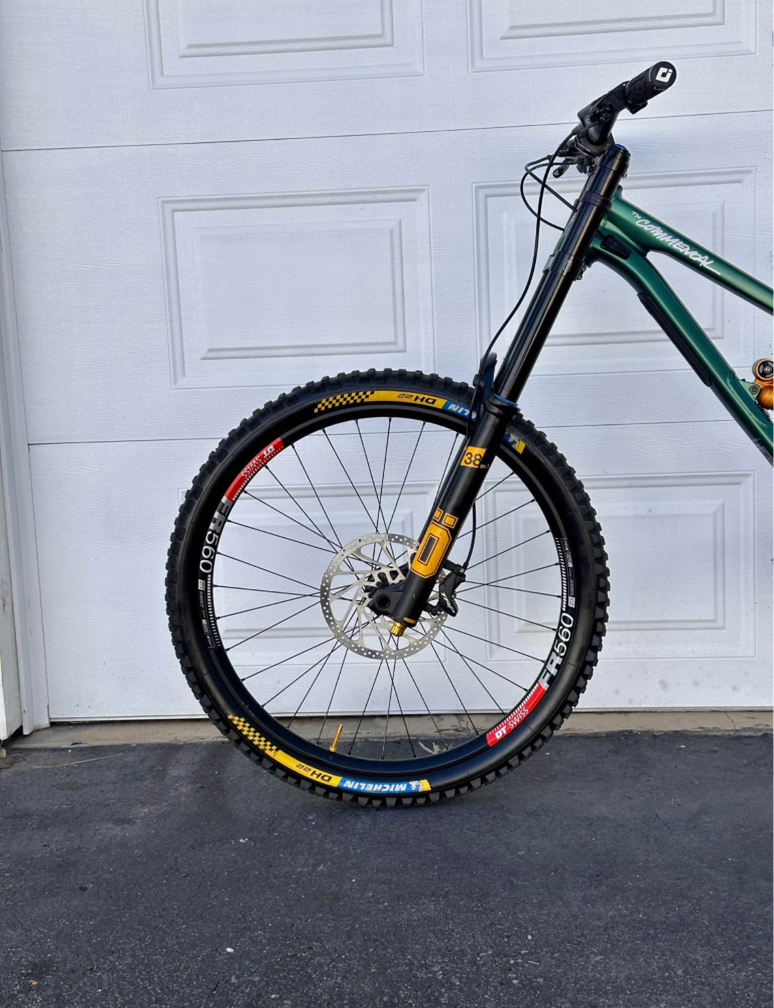 Commencal RFS Edición especial  R 27.5  Año 2024