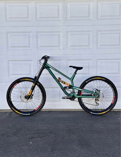 Commencal RFS Edición especial  R 27.5  Año 2024