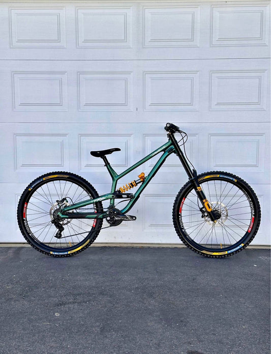 Commencal RFS Edición especial  R 27.5  Año 2024