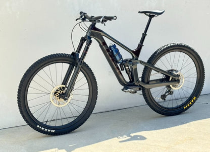 Trek slash  Carbón Full R 29  Año 2023
