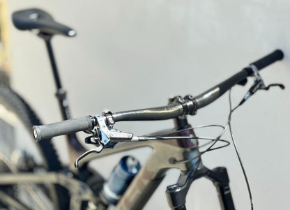 Trek slash  Carbón Full R 29  Año 2023