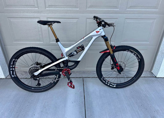 YT Capra  Pro Race  R 27.5  Año 2021