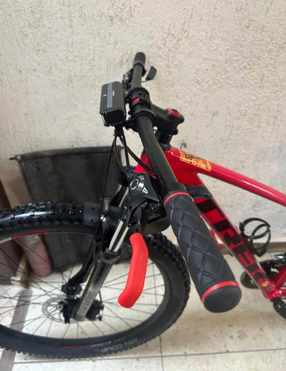 Trek  Marlin 4 gen  R 27.5  Año 2023