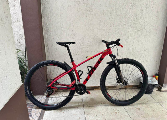 Trek  Marlin 4 gen  R 27.5  Año 2023