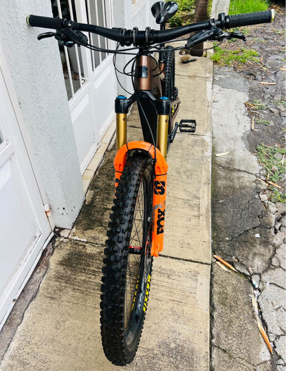 Santa Cruz  Bulllit  R 27.5 Año 2022