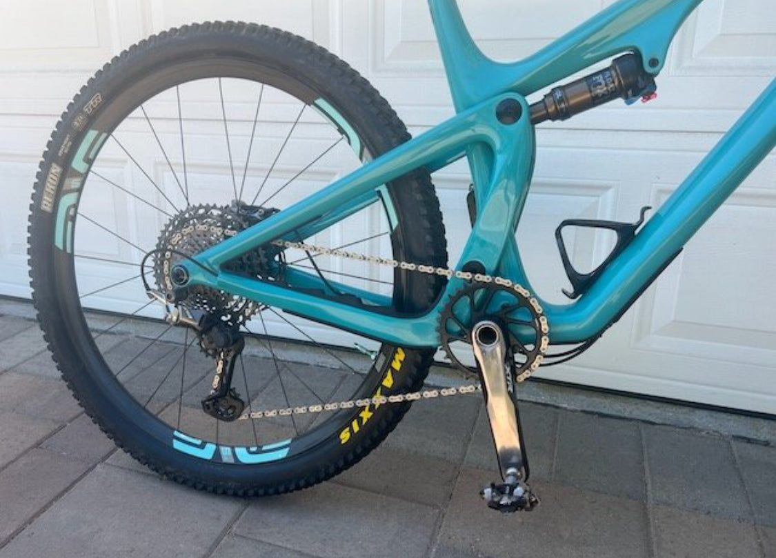 Yeti  SB-115 R 29  Año 2022