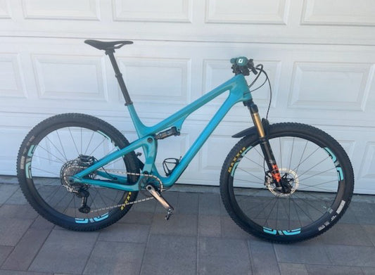 Yeti  SB-115 R 29  Año 2022