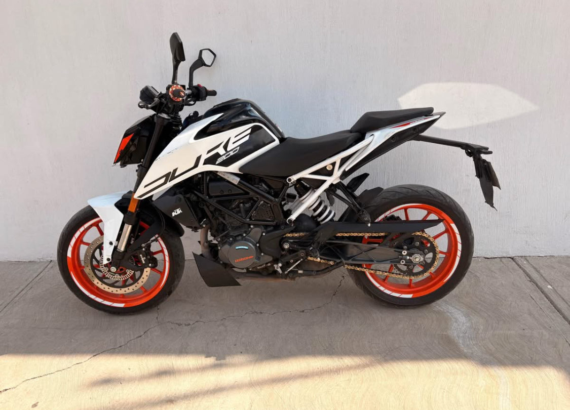 KTM  Duke 200 Año 2023