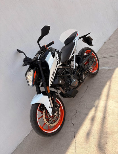 KTM  Duke 200 Año 2023