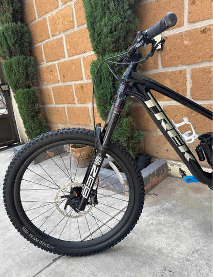 Trek  Slash 9.8 Año 2023