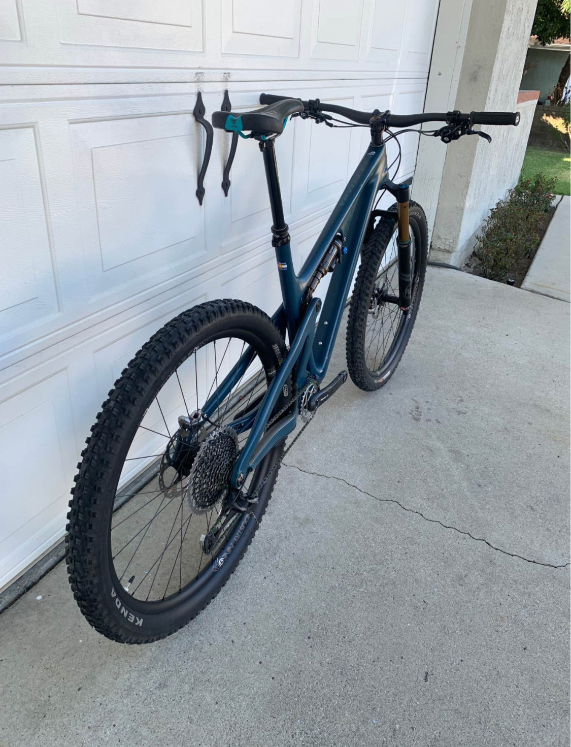 YETI  SB-130 Turq  Año 2020 R 29
