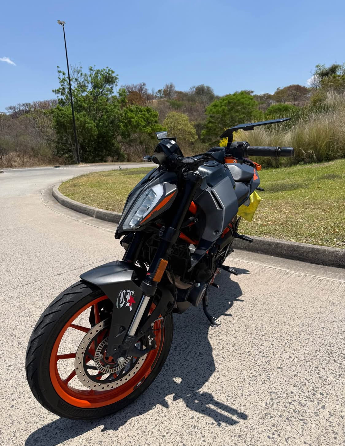 KTM  Duke 250 Año 2022