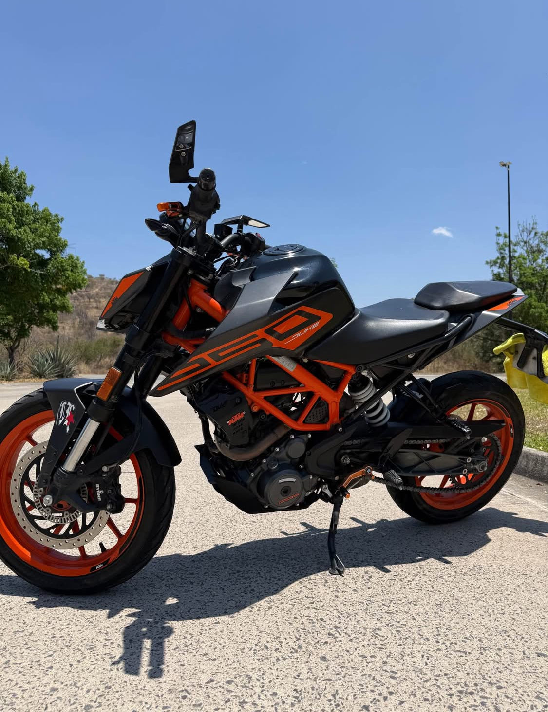 KTM  Duke 250 Año 2022